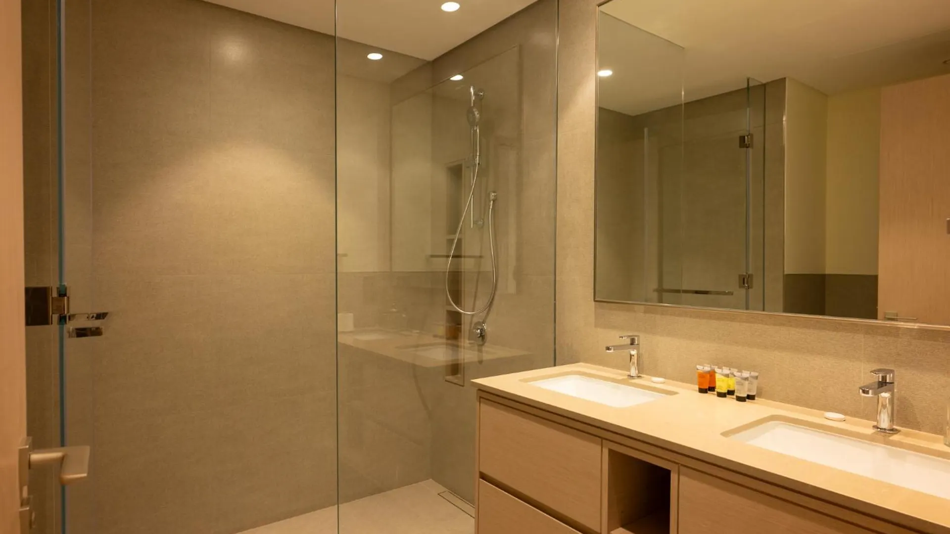 アパート 60Th High Floor - Full World Islands, Downtown And Ocean View - High Quality Design And Furniture - 2 Bedroom ドバイ アラブ首長国連邦