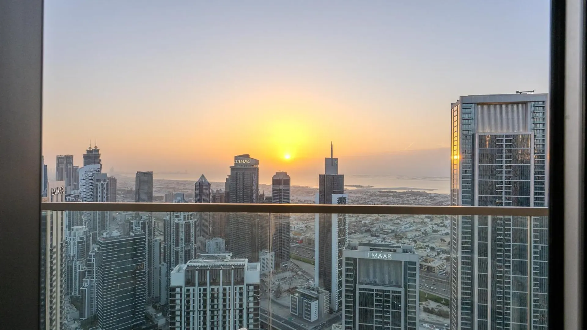 アパート 60Th High Floor - Full World Islands, Downtown And Ocean View - High Quality Design And Furniture - 2 Bedroom ドバイ アラブ首長国連邦