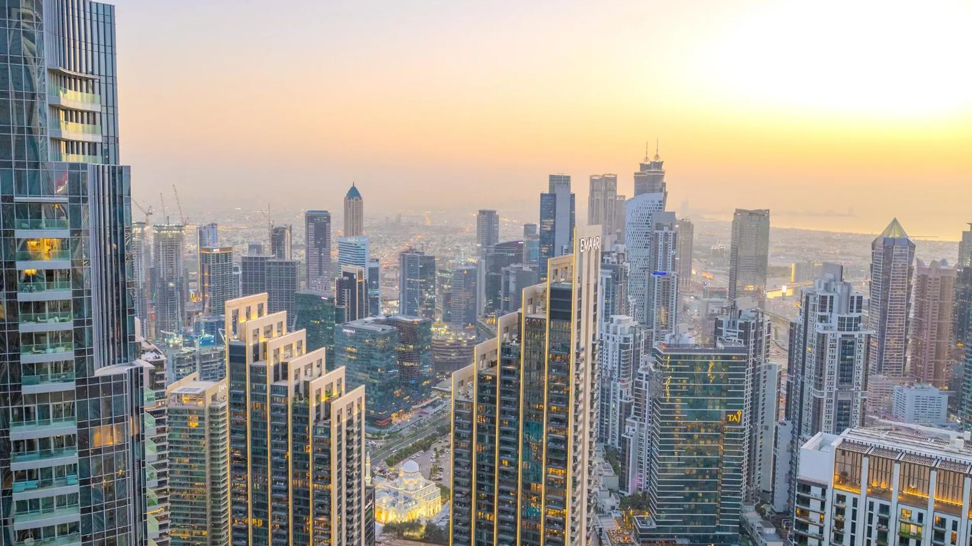 60Th High Floor - Full World Islands, Downtown And Ocean View - High Quality Design And Furniture - 2 Bedroom Dubai Apartment